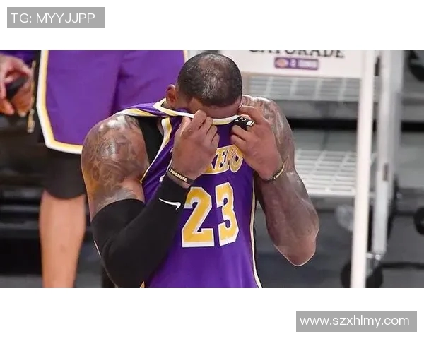 湖人主帅沃格尔确认詹姆斯伤情无碍,预计将在下场比赛复出